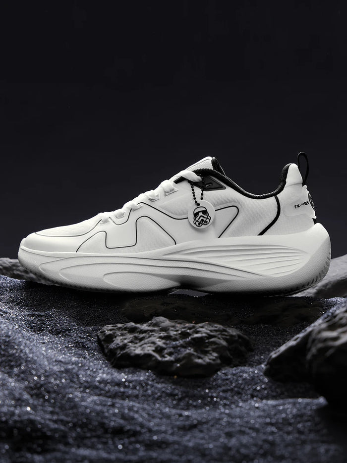 Fyneshyt Sneakers — Triple White